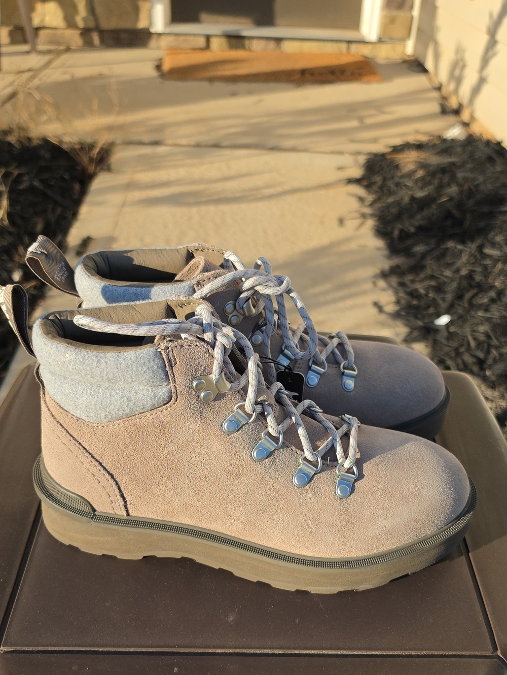 SOREL Women's Hi-Line™ Hiker Cozy Size 8.5 Gray